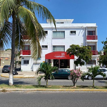 Hotel Lb Manzanillo Kültér fotó