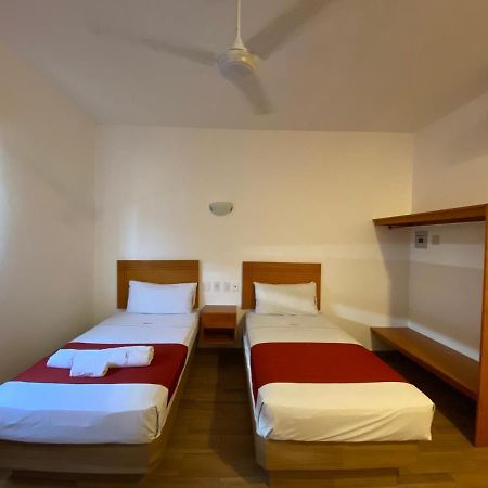 Hotel Lb Manzanillo Kültér fotó
