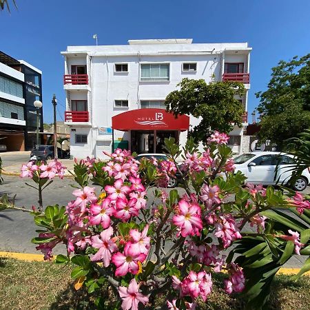 Hotel Lb Manzanillo Kültér fotó