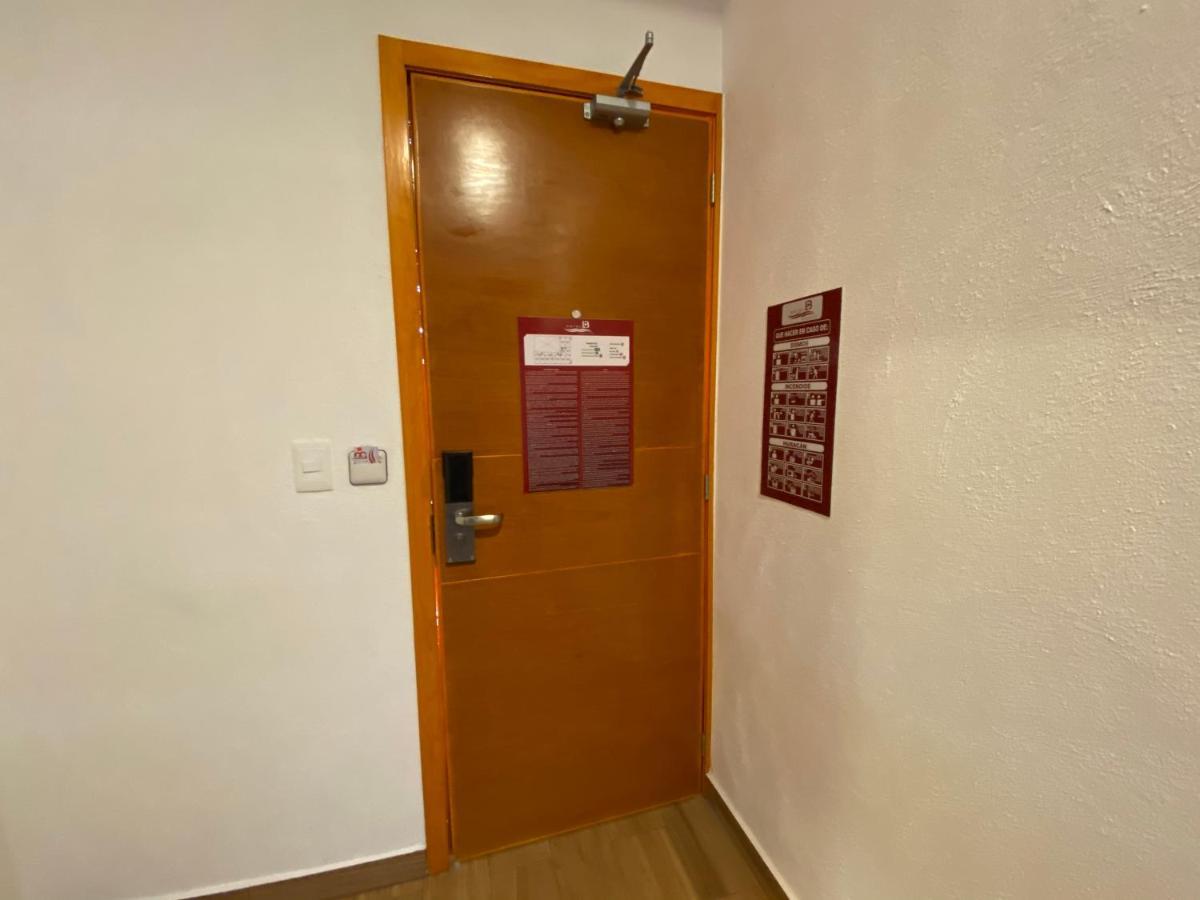 Hotel Lb Manzanillo Kültér fotó