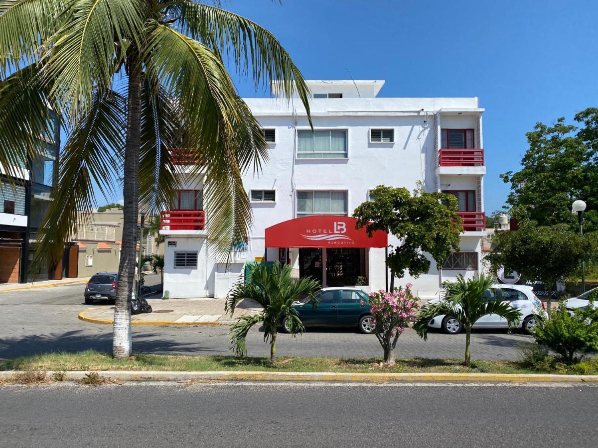 Hotel Lb Manzanillo Kültér fotó