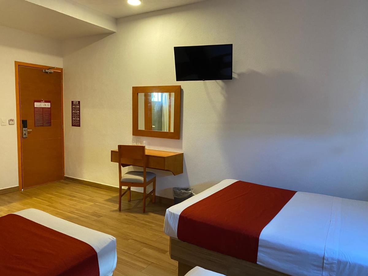 Hotel Lb Manzanillo Kültér fotó