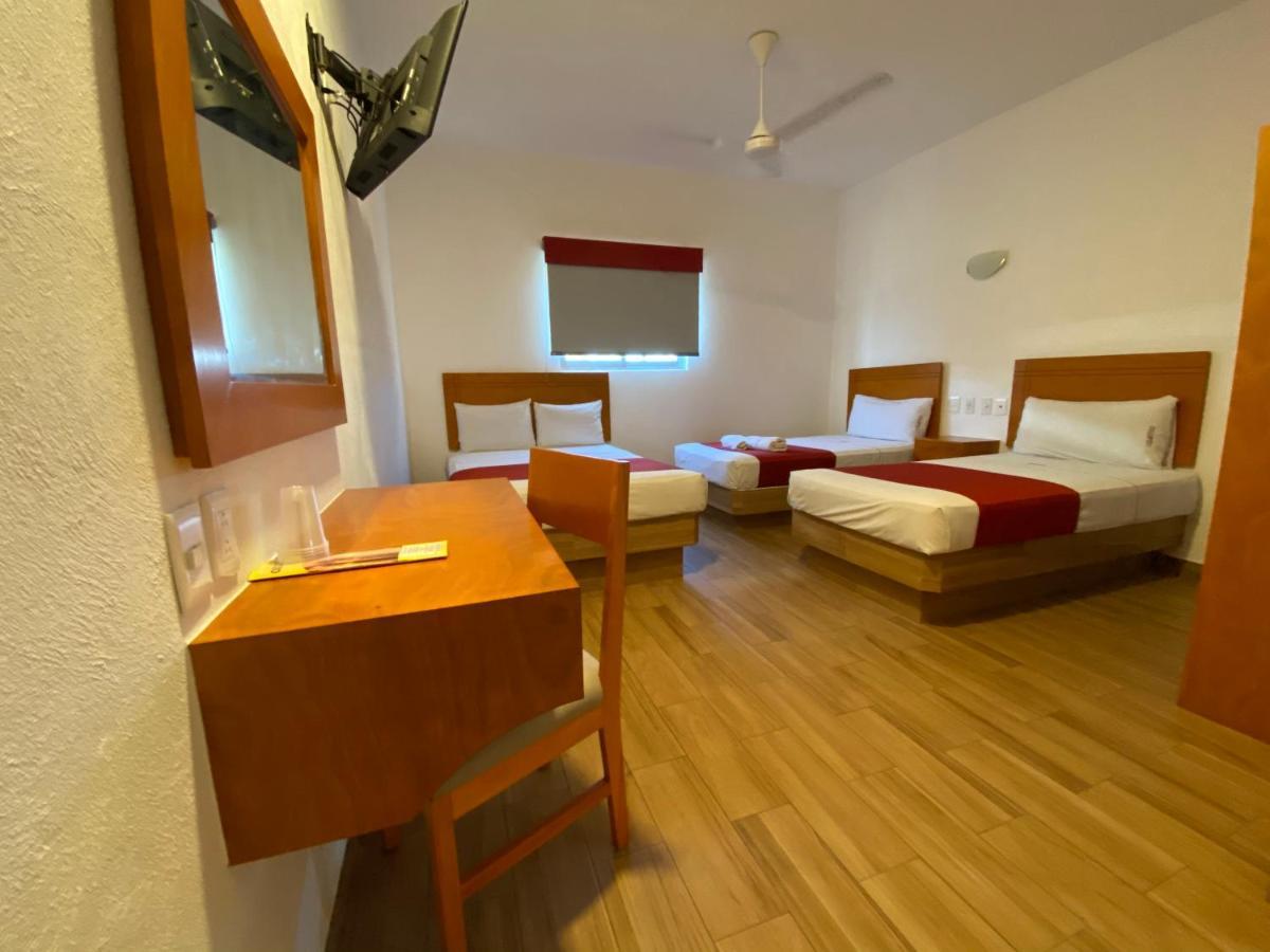 Hotel Lb Manzanillo Kültér fotó