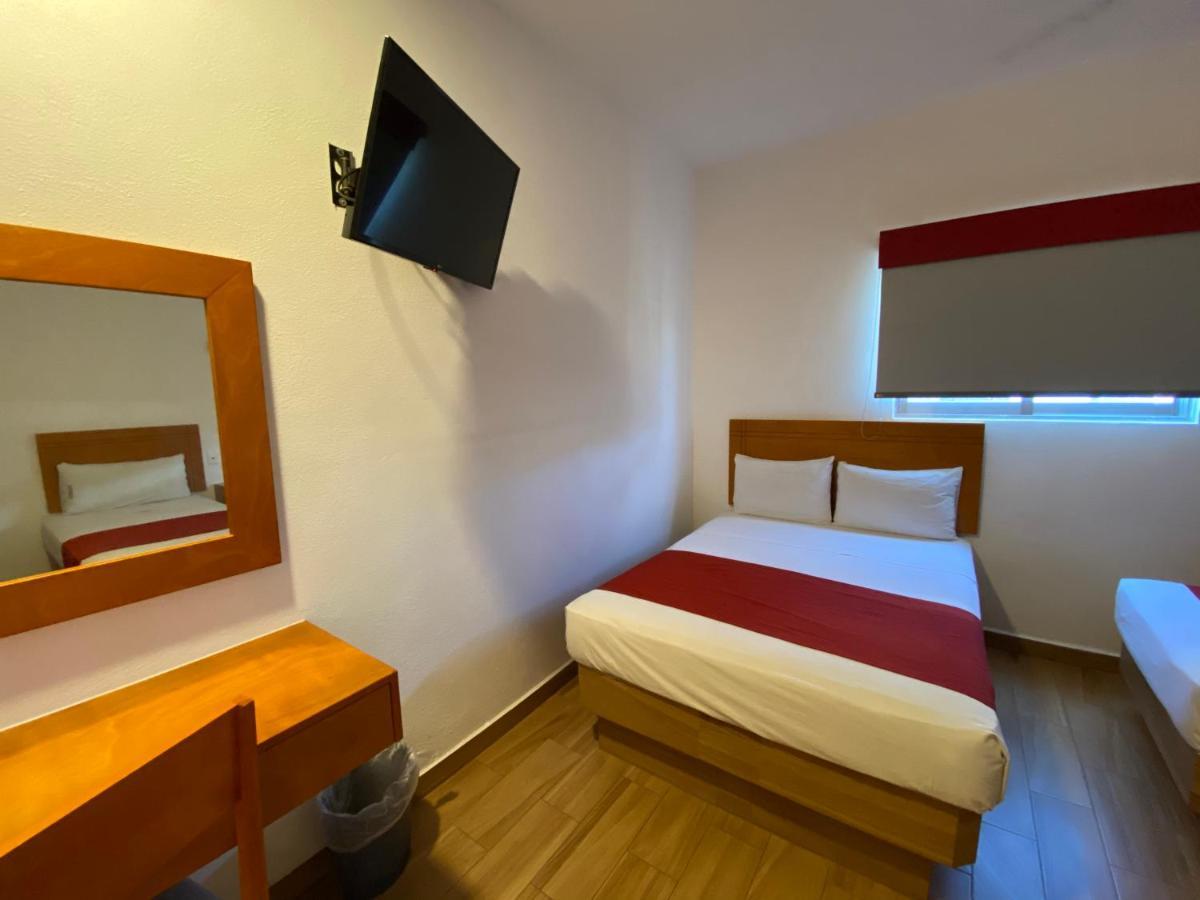 Hotel Lb Manzanillo Kültér fotó