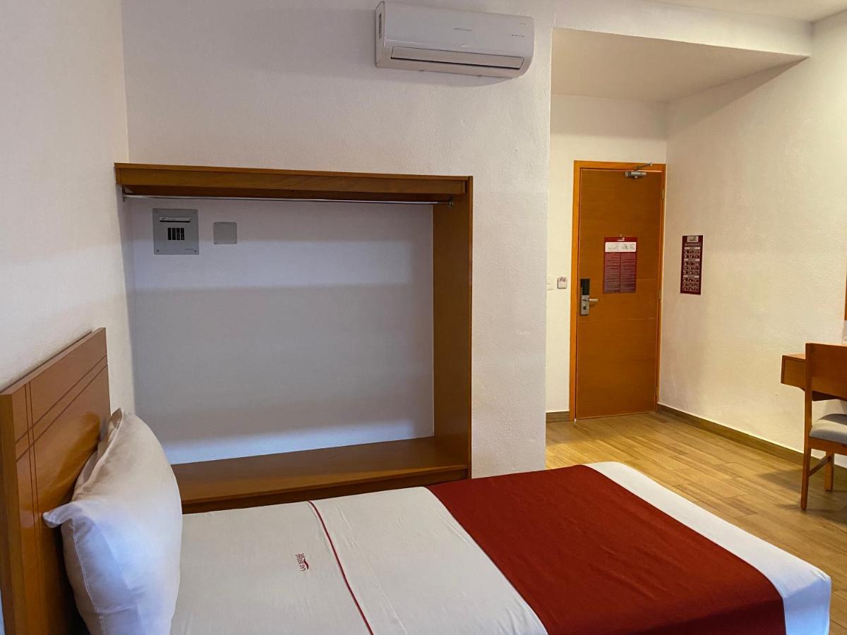 Hotel Lb Manzanillo Kültér fotó
