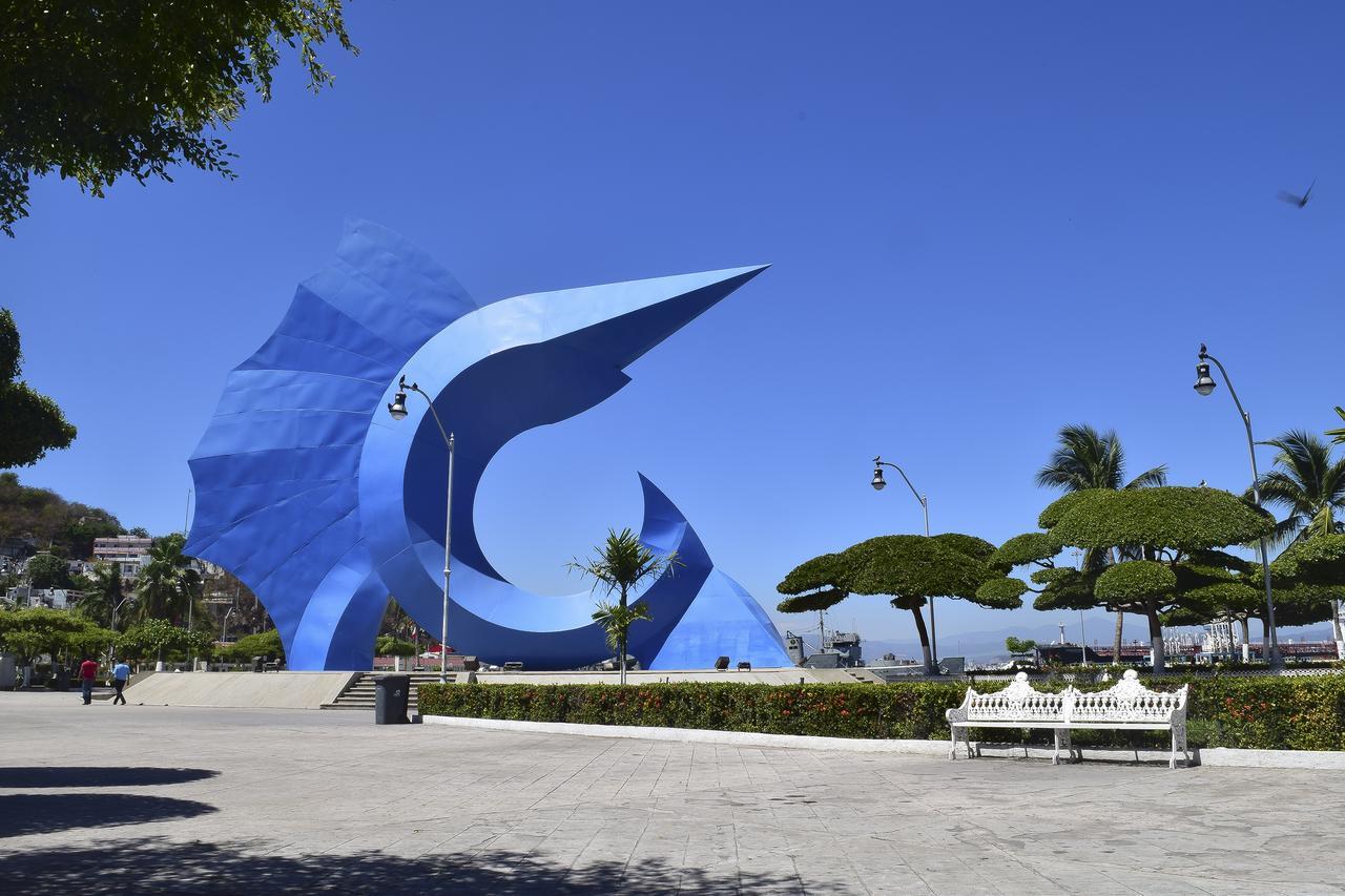 Hotel Lb Manzanillo Kültér fotó